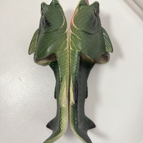 Rivers Edge Bass Fish Sandals Unisex Size 10- 10.5 Slides Outdoor Pool Gift - Picture 6 of 8
